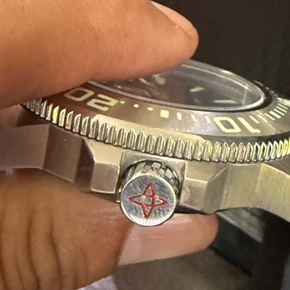 Aragon Divemaster Watch with Black and Green Dial Japanese NH35A Automatic - Picture 10 of 13